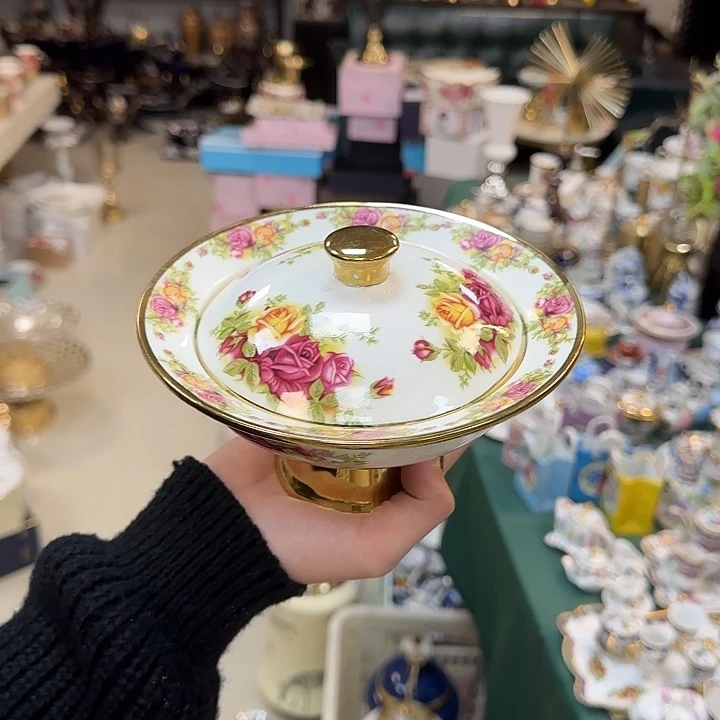 鹿与海陶瓷有限公司