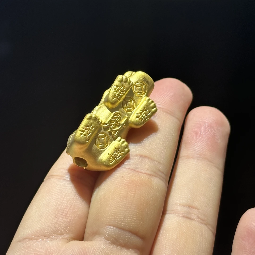 足金999 卡37 唯我独尊貔貅通孔 5.141