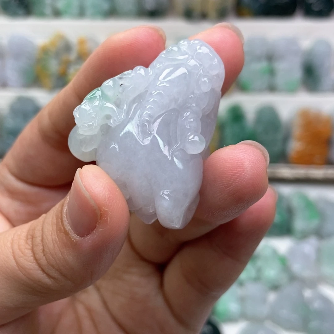 翡翠未镶嵌吊坠(赠链)