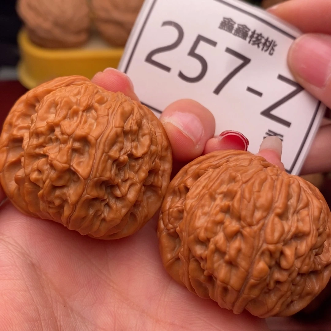 桃核把件正磨40……