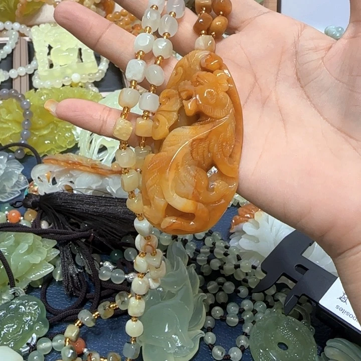 未镶嵌蛇纹石玉吊坠Z****店
