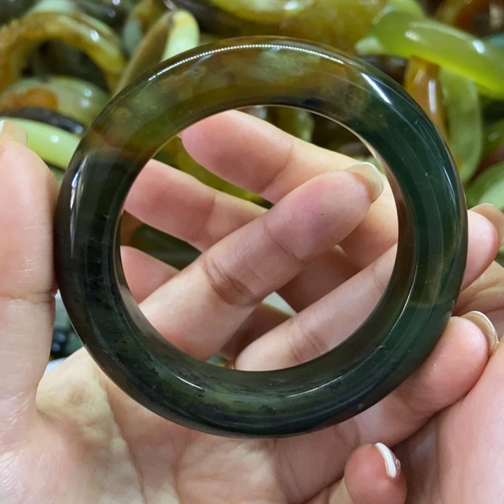 蛇纹石玉未镶嵌手镯54