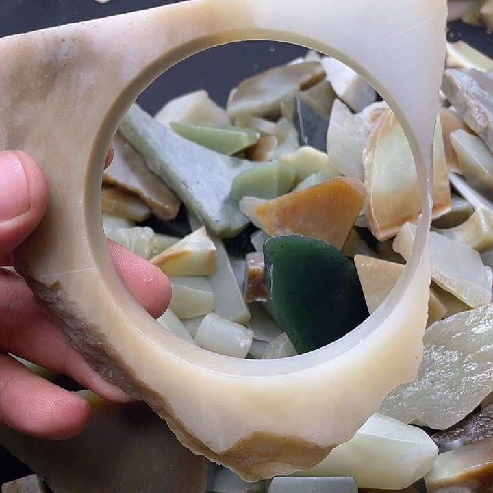 和田玉（糖玉）未镶嵌珠宝半成品