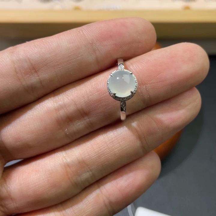 翡翠戒指未镶嵌戒指