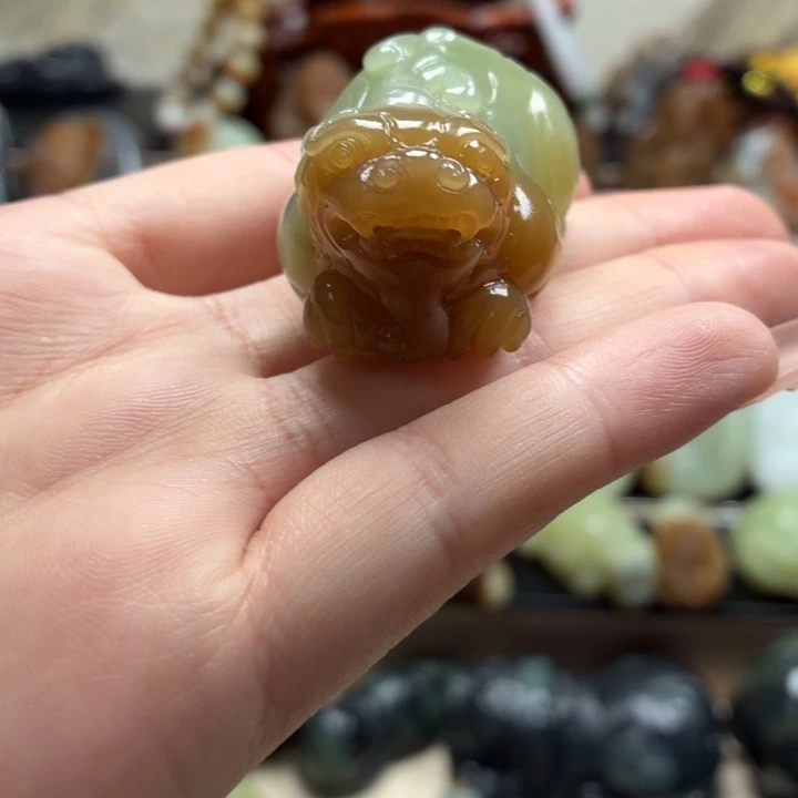 和田玉（糖玉）未镶嵌颈饰