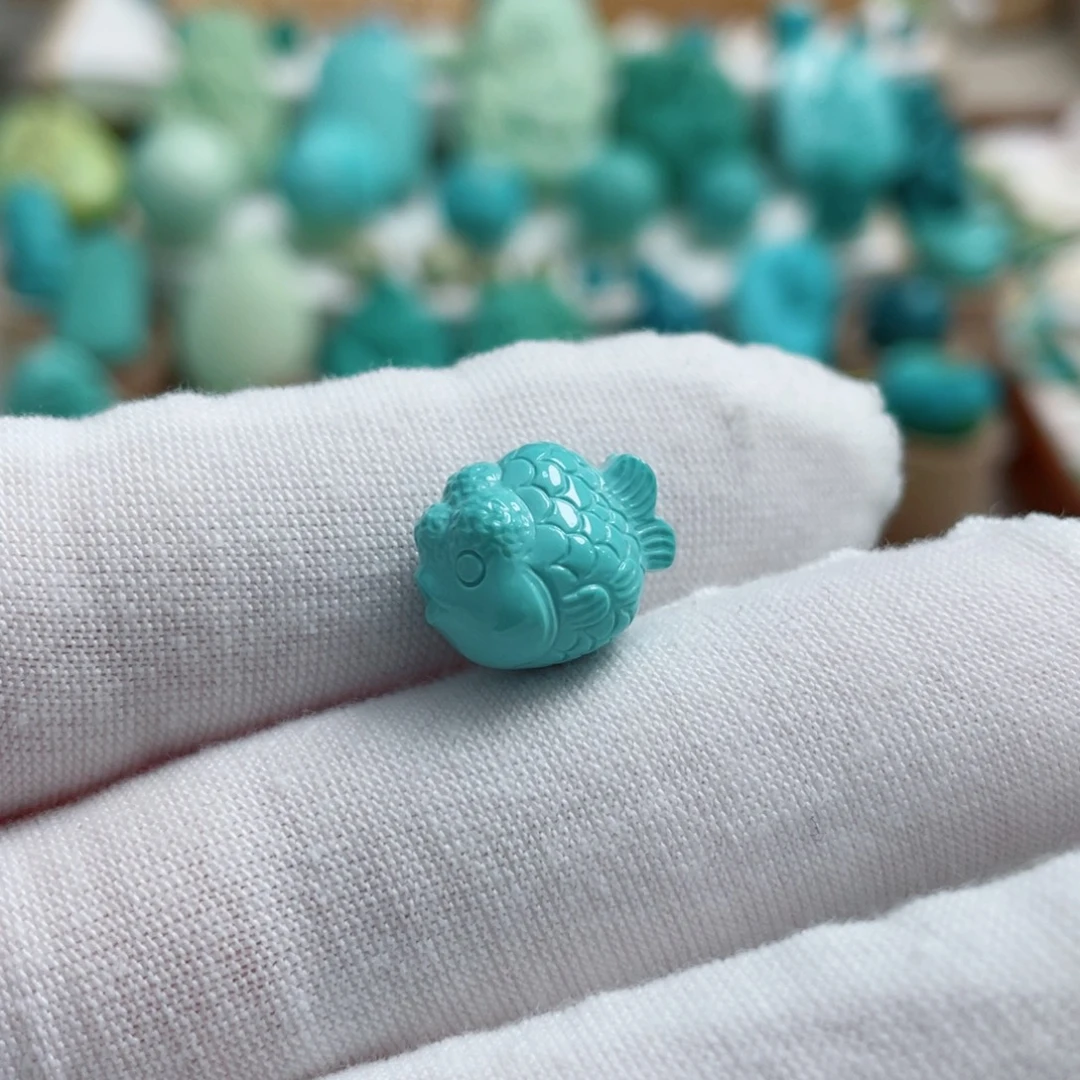 绿松石未镶嵌珠宝奇石