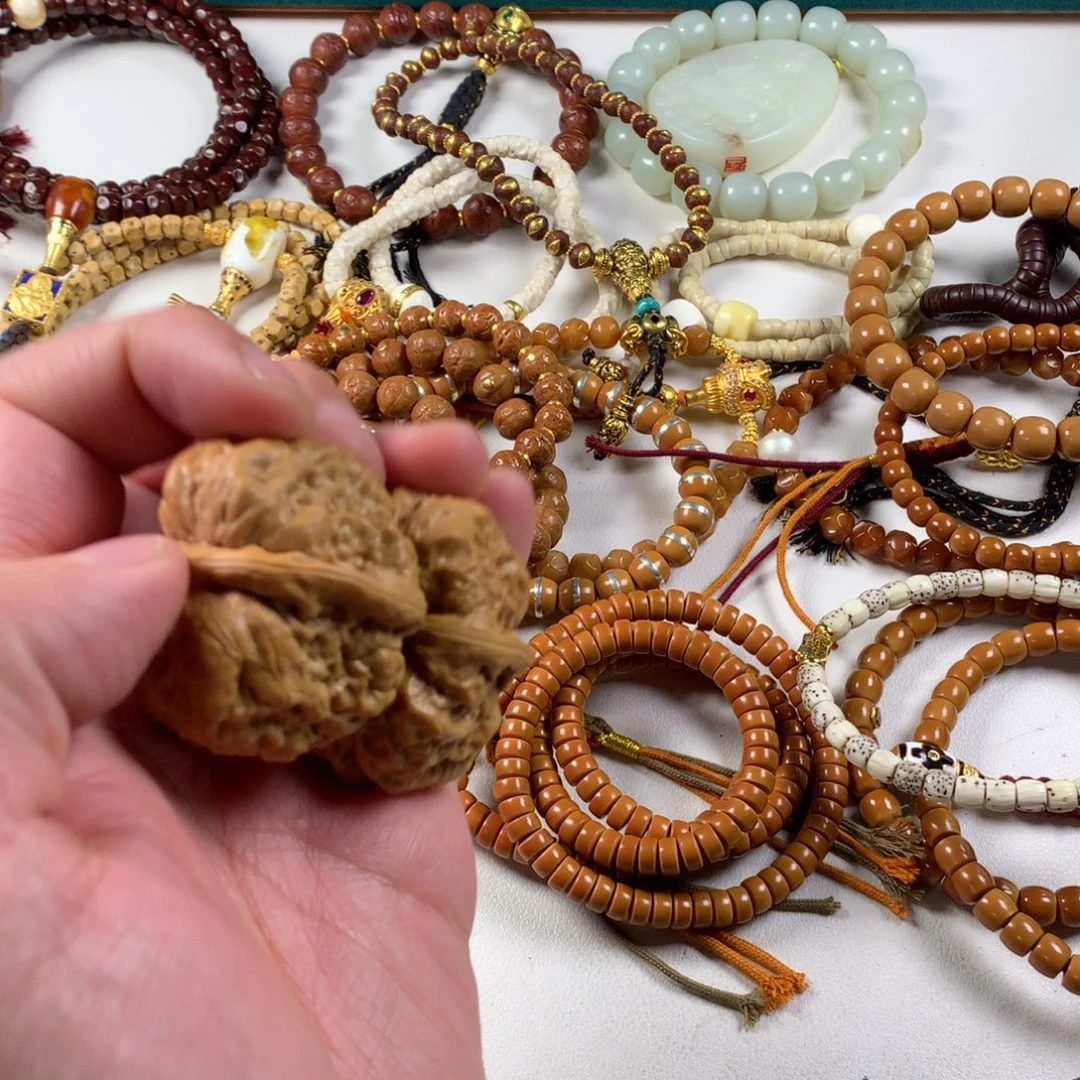 吊坠文玩核桃。。。。。。。。。。。。。