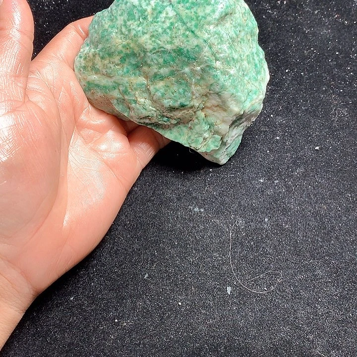 和田玉（糖玉）未镶嵌珠宝奇石