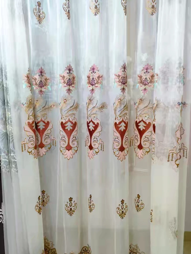 00632刺绣成品窗纱宽6米，高2.7米，挂钩款，对开发货