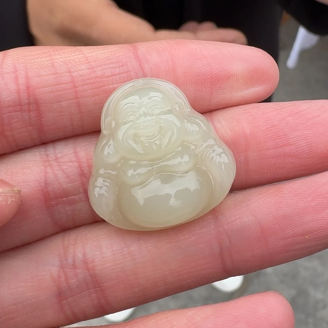 和田玉佛未镶嵌219张盼卡25左右青海料