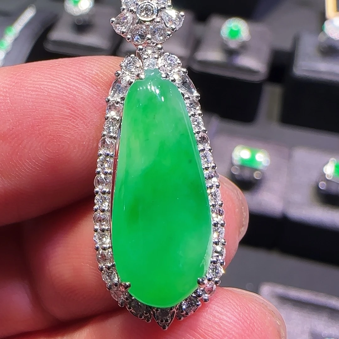 翡翠18K金镶嵌吊坠(不含链)