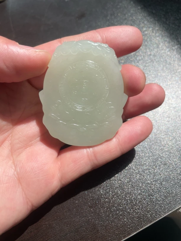 天然和田玉晴水色阿弥陀佛生肖狗 猪本命佛牌子挂坠 玉质油润细腻