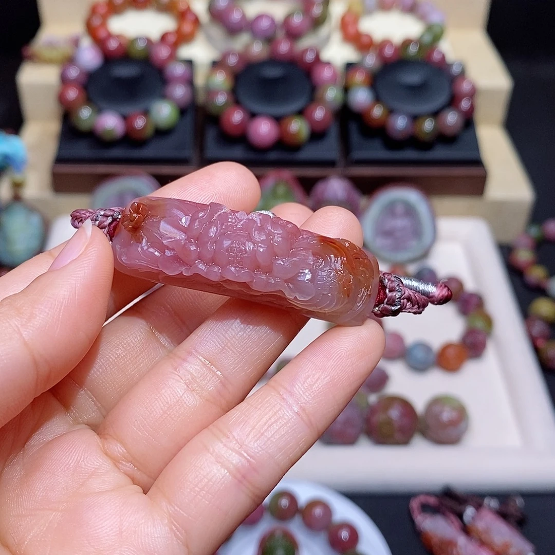 刺***猬玛瑙/玉髓未镶嵌盐源玛瑙大师工凤穿牡手牌