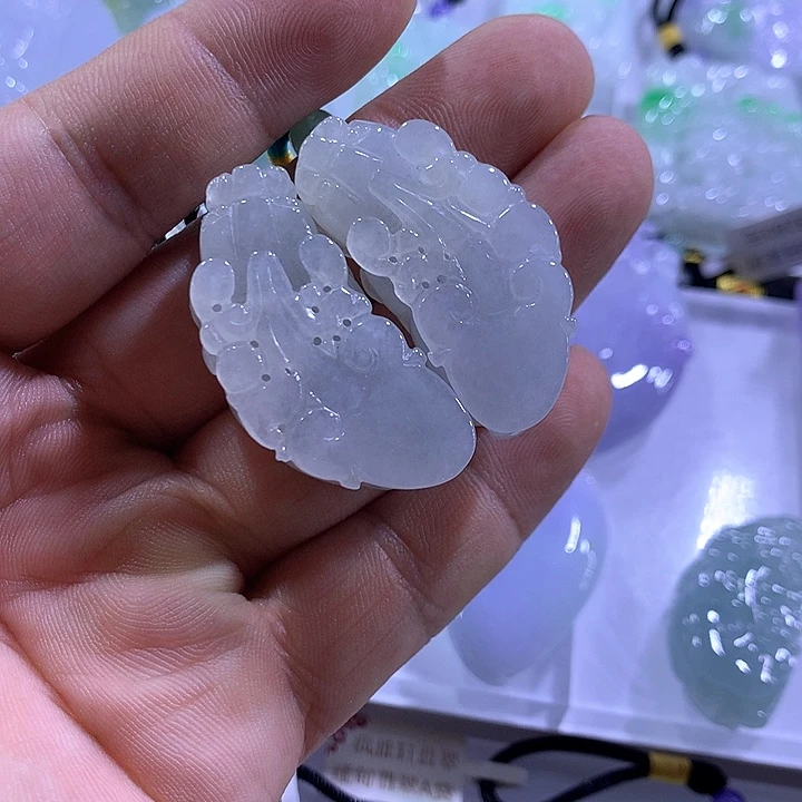 翡翠未镶嵌颈饰天然翡翠A货吊坠
