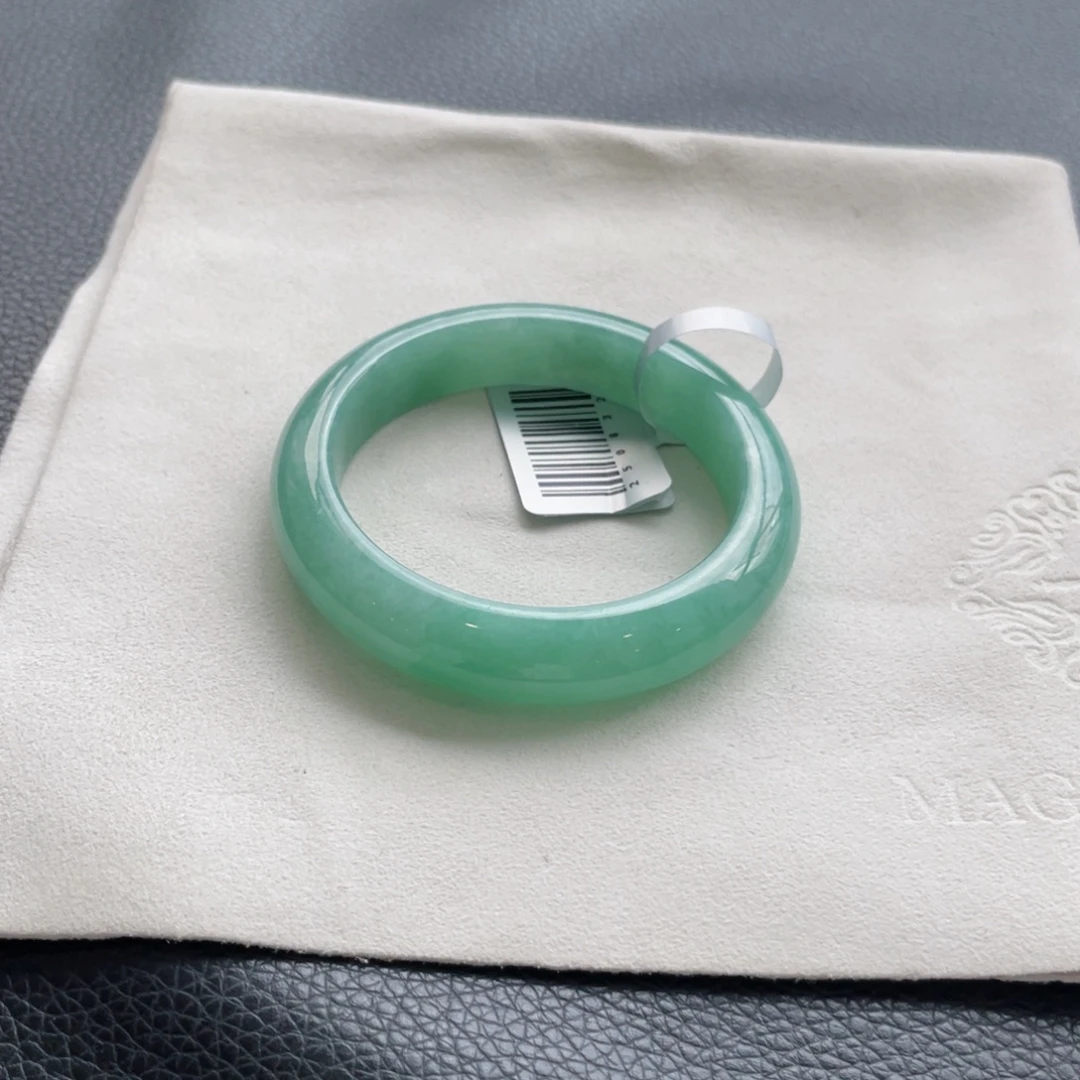 翡翠未镶嵌手镯50