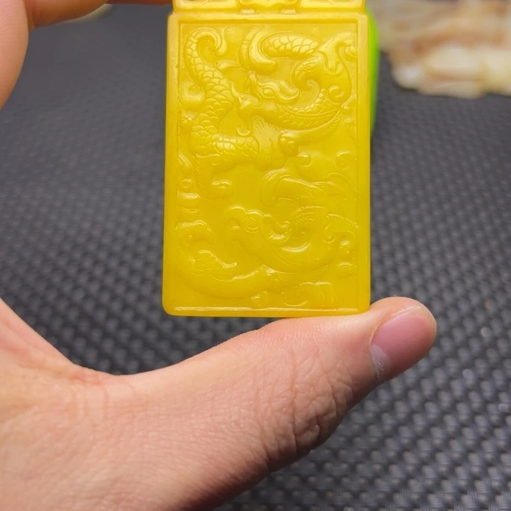 七***光和田玉（糖玉）未镶嵌挂件