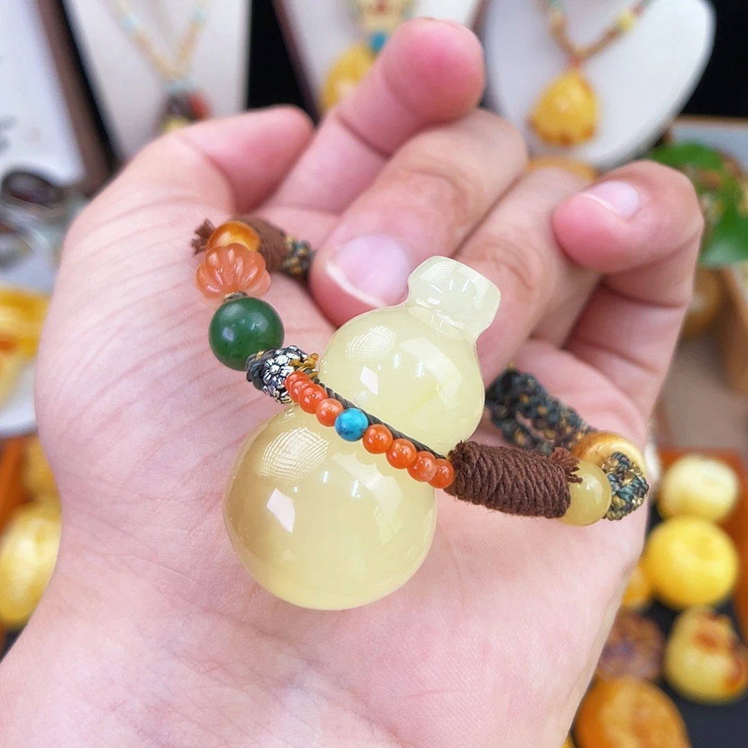 琥珀未镶嵌珠宝奇石