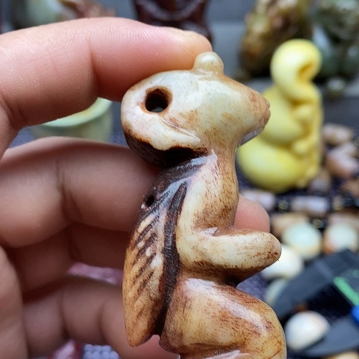未镶嵌蛇纹石玉颈饰