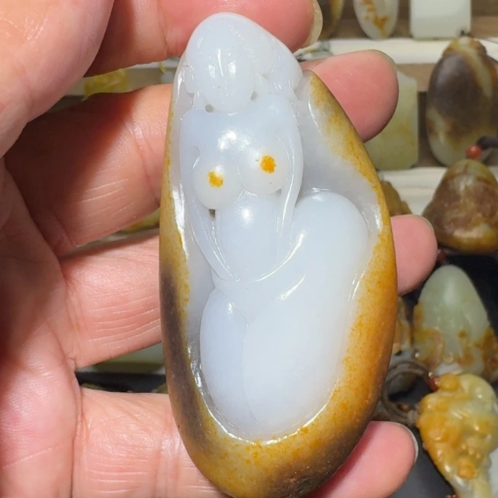 和田玉未镶嵌颈饰望**瑜