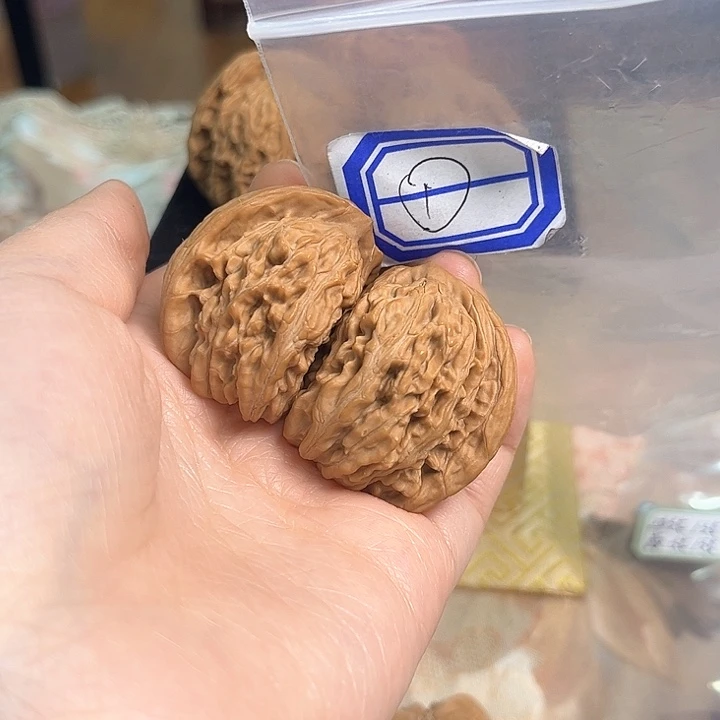 文玩核桃把件一代楼异形