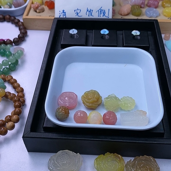 玛瑙/玉髓雕刻件未镶嵌A**n