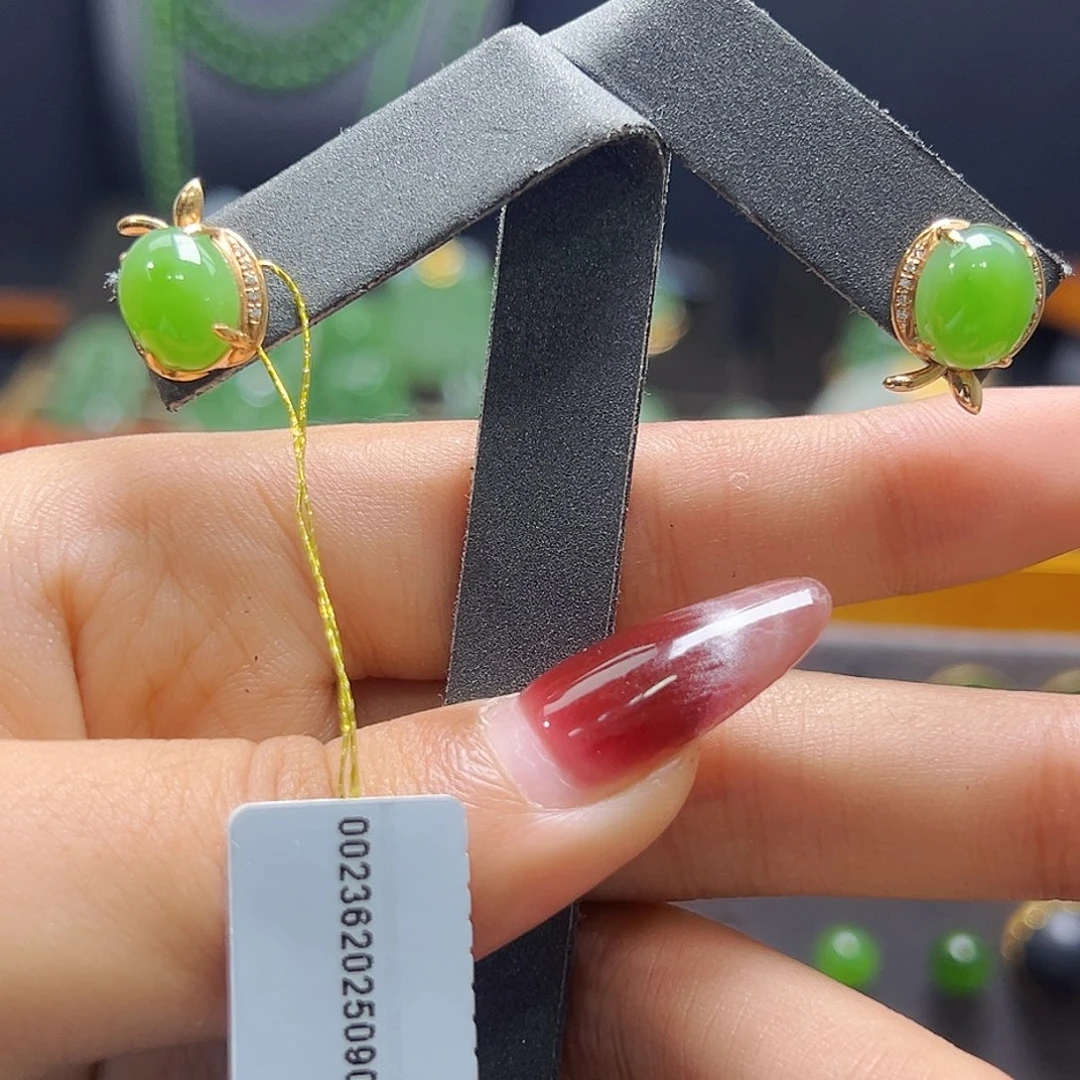 和田玉18K金镶嵌耳饰