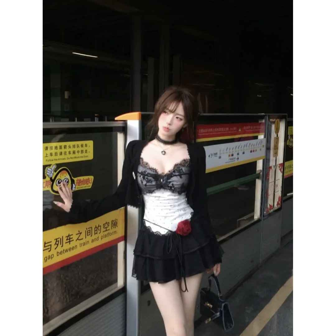 魅惑Kitt 夏季纯欲风甜辣显瘦修身小众上衣开衫吊带设计感蓬蓬裙