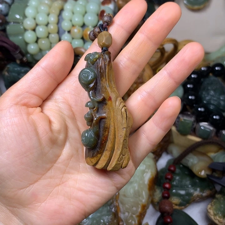 光***品岫岩河磨玉（透闪石质玉）未镶嵌把件