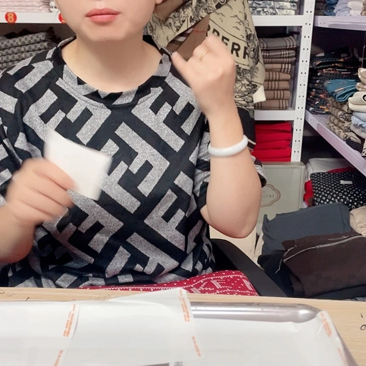 红色小奈卫衣绒两米334