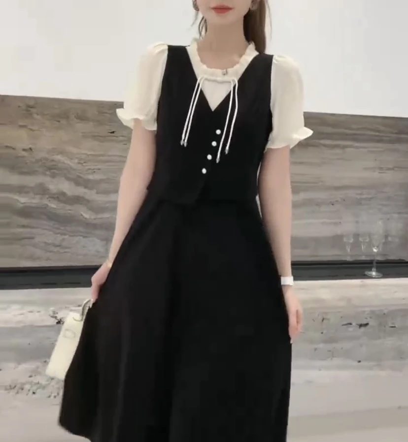 E433 时尚套装女2025女夏新款洋气减龄显瘦吊带裙上衣两件套