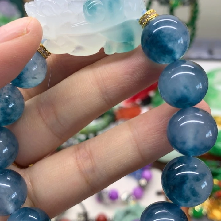 颈饰未镶嵌翡翠吊坠