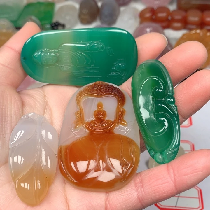 玛瑙/玉髓颈饰未镶嵌我***。