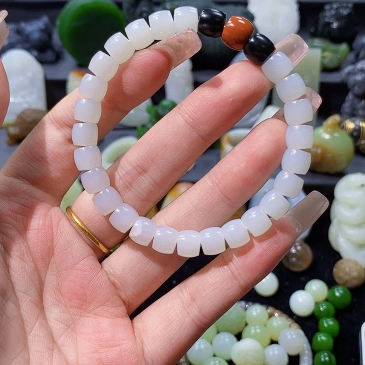 和田玉未镶嵌颈饰两***箭