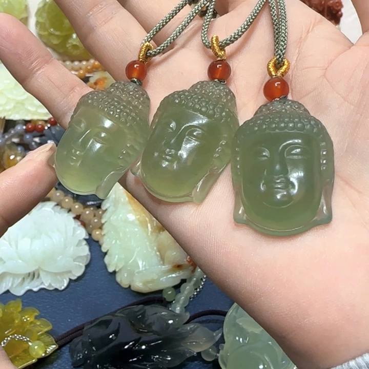 未镶嵌蛇纹石玉吊坠
