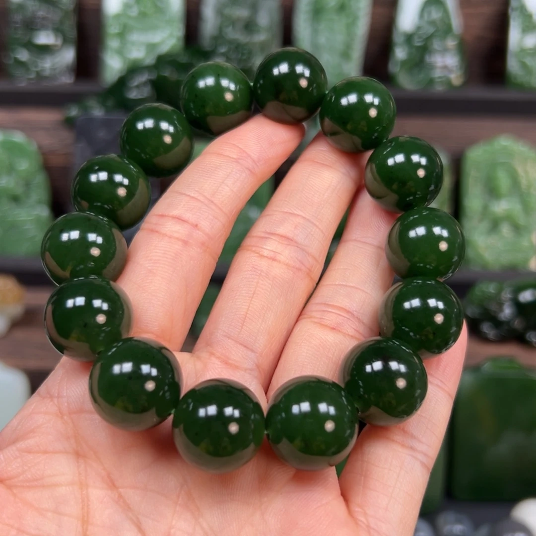 云***轻和田玉未镶嵌颈饰