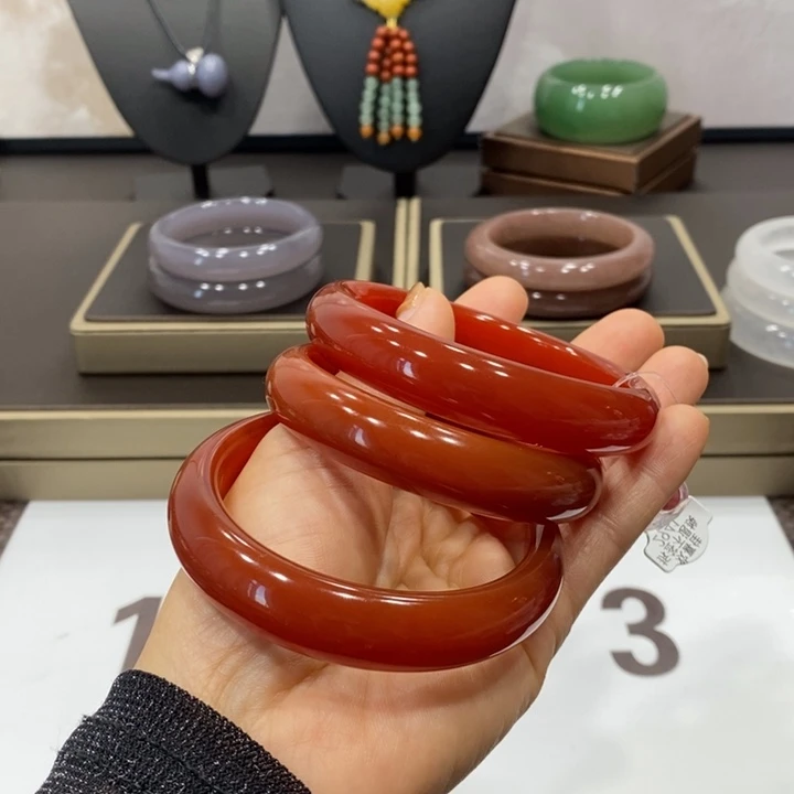 东陵石手镯未镶嵌