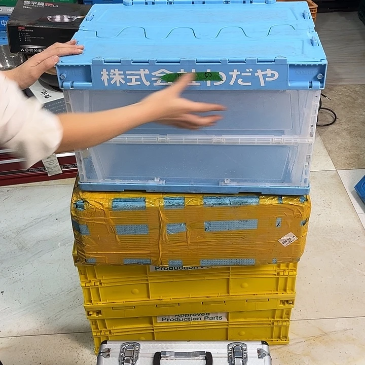 陈***庄厚款带盖子箱子一个