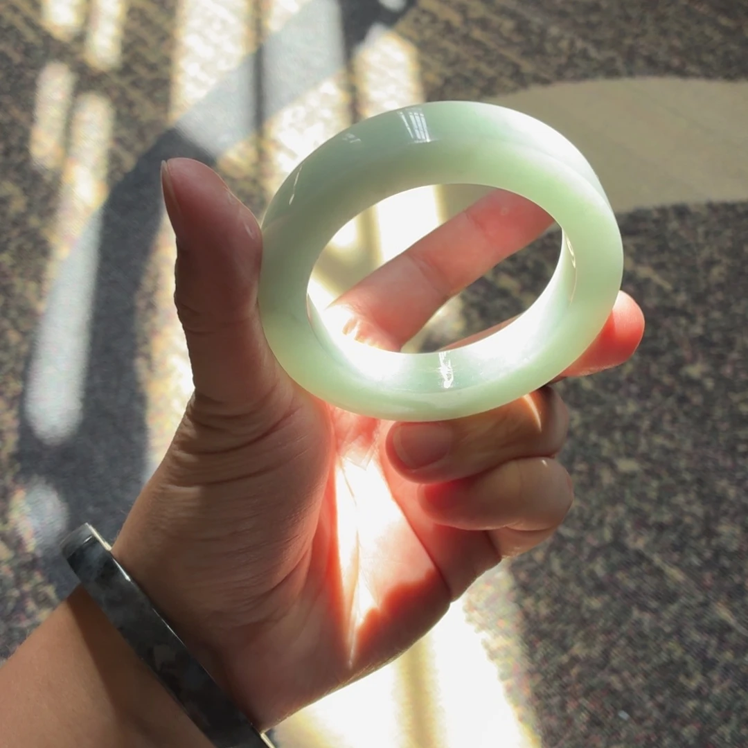 诚***堡未镶嵌多样性定制手镯定制翡翠