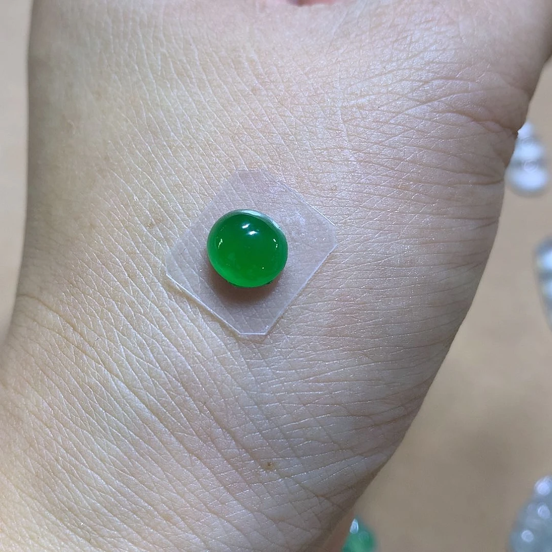 定制翡翠未镶嵌蛋面