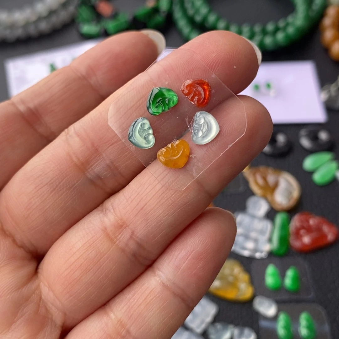 定制翡翠未镶嵌翡翠定制