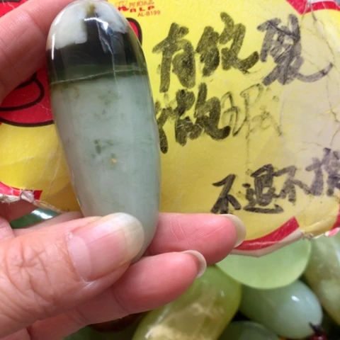 蛇纹石玉未镶嵌手把件