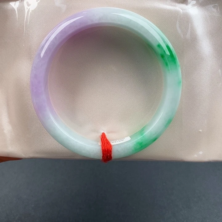 上****?以实物为准，拍哪个发哪个