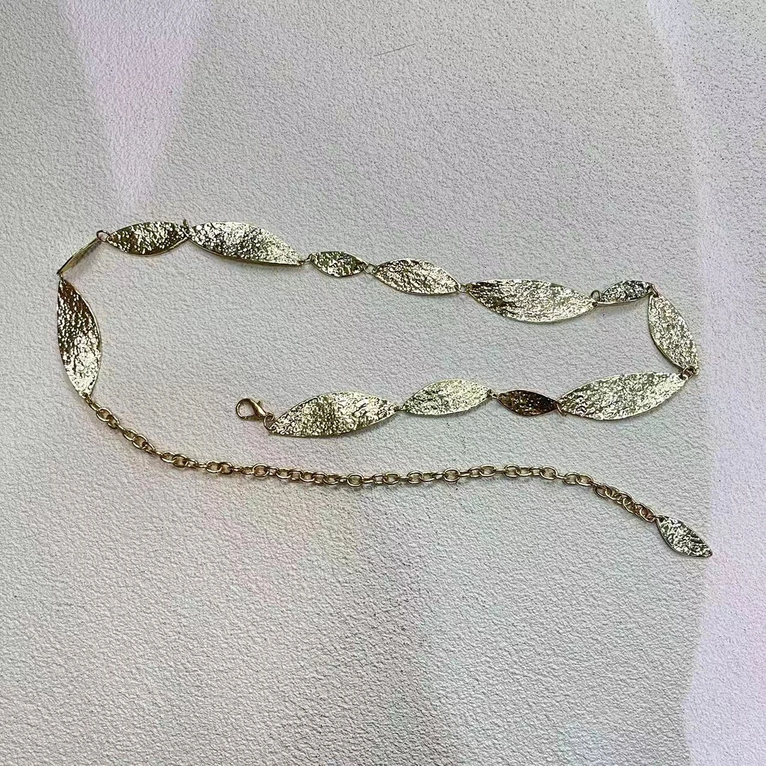 简约叶片肌理感金属链条腰带