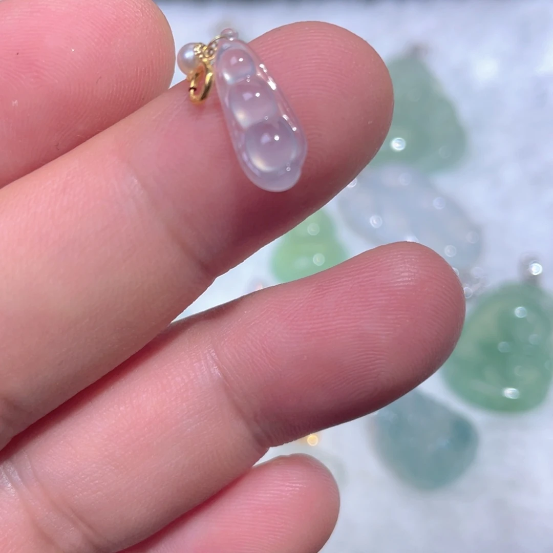 翡翠18K金镶嵌颈饰翡翠