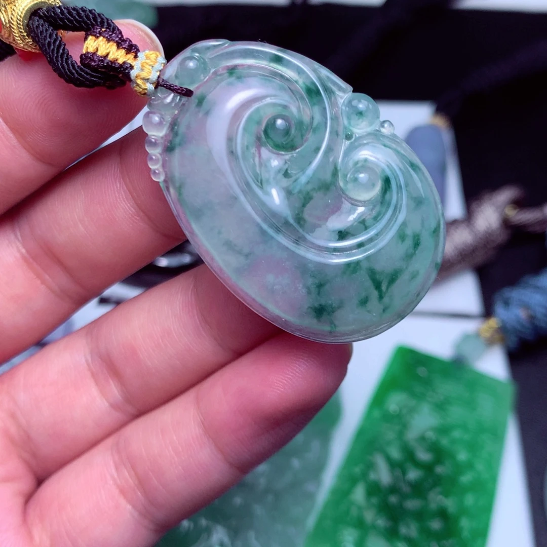 翡翠未镶嵌颈饰天然A货翡翠