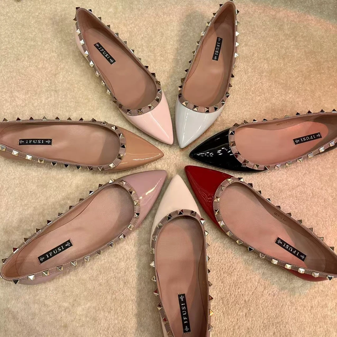 【春季新款】尖头真皮大底柳钉平底浅口漆皮单鞋051-3