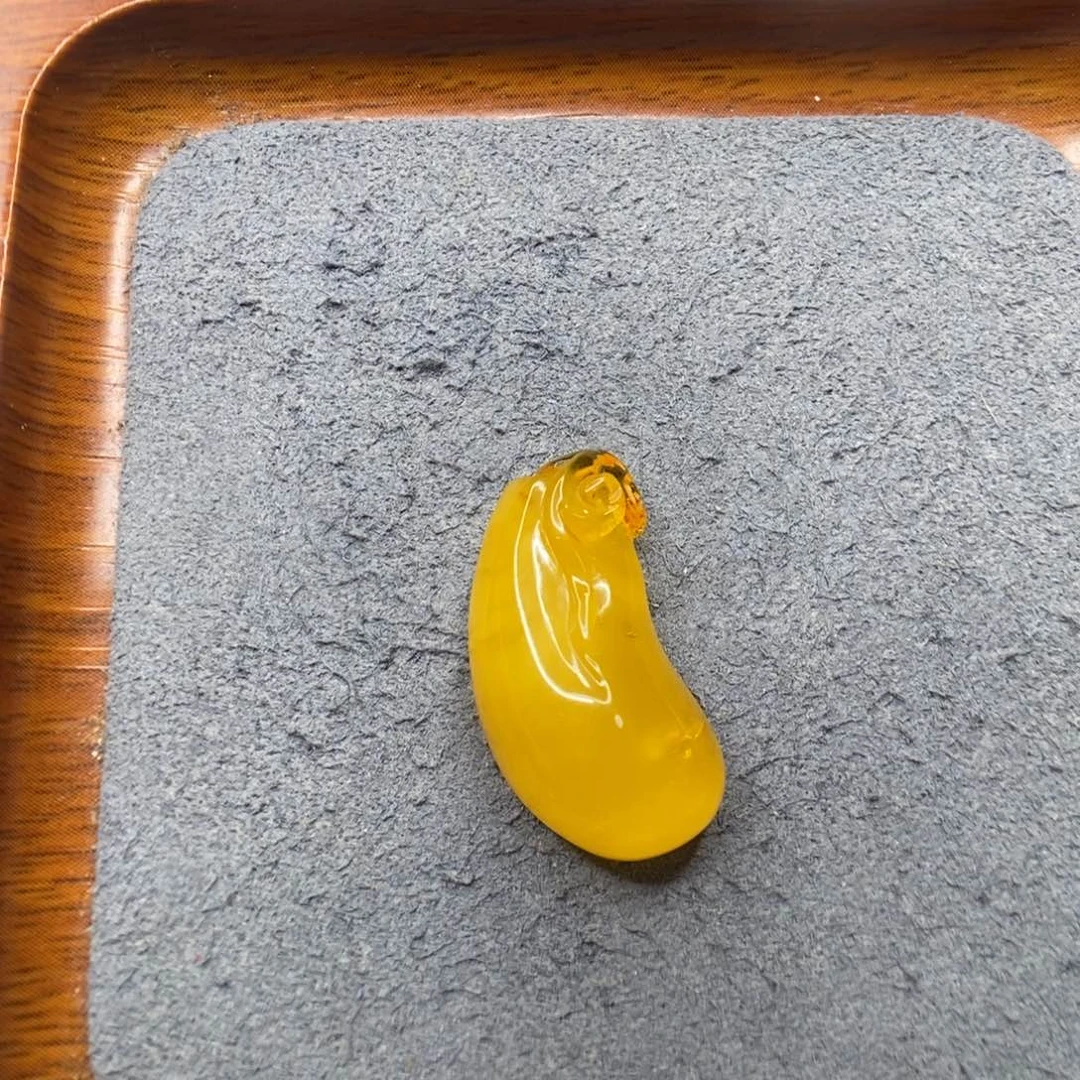 n***u蜜蜡未镶嵌颈饰郎