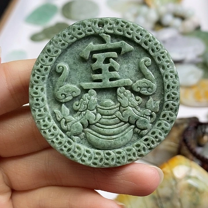 翡翠未镶嵌颈饰天然翡翠51