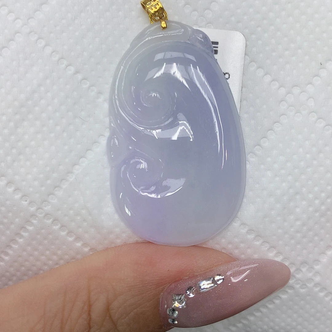 颈饰18K金镶嵌翡翠