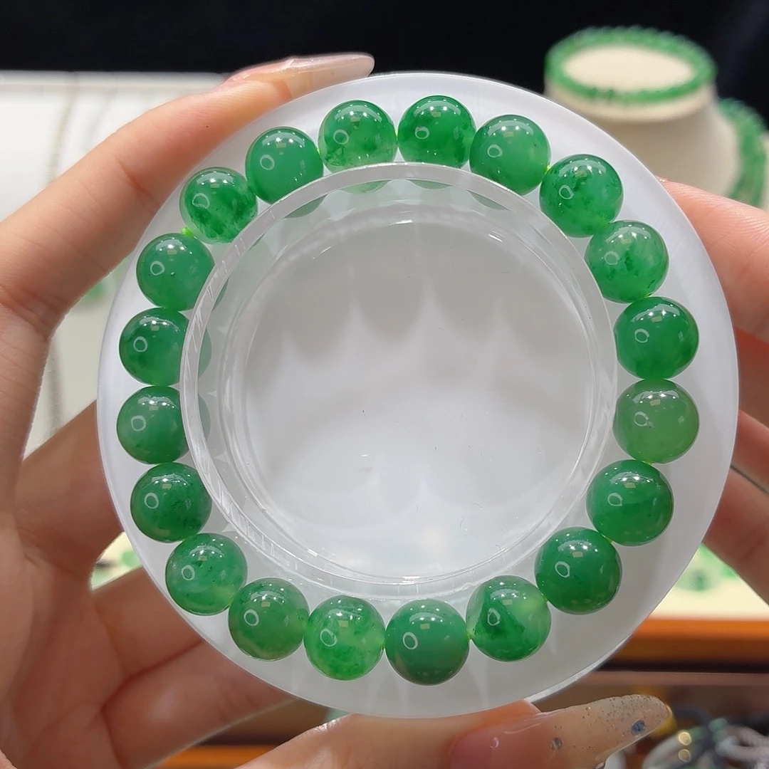 石英质玉未镶嵌颈饰